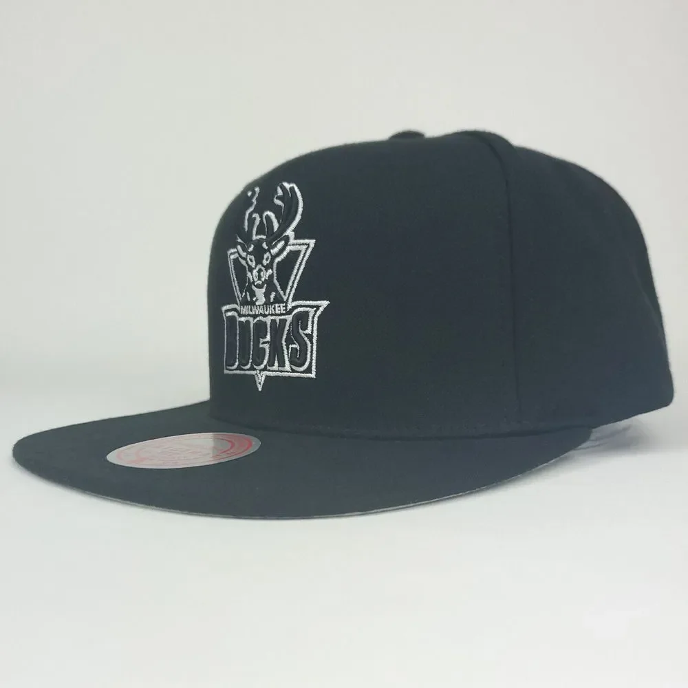 Milwaukee Bucks Mitchell & Ness NBA Snapback Cap Hat 3D Logo Black White Art NWT